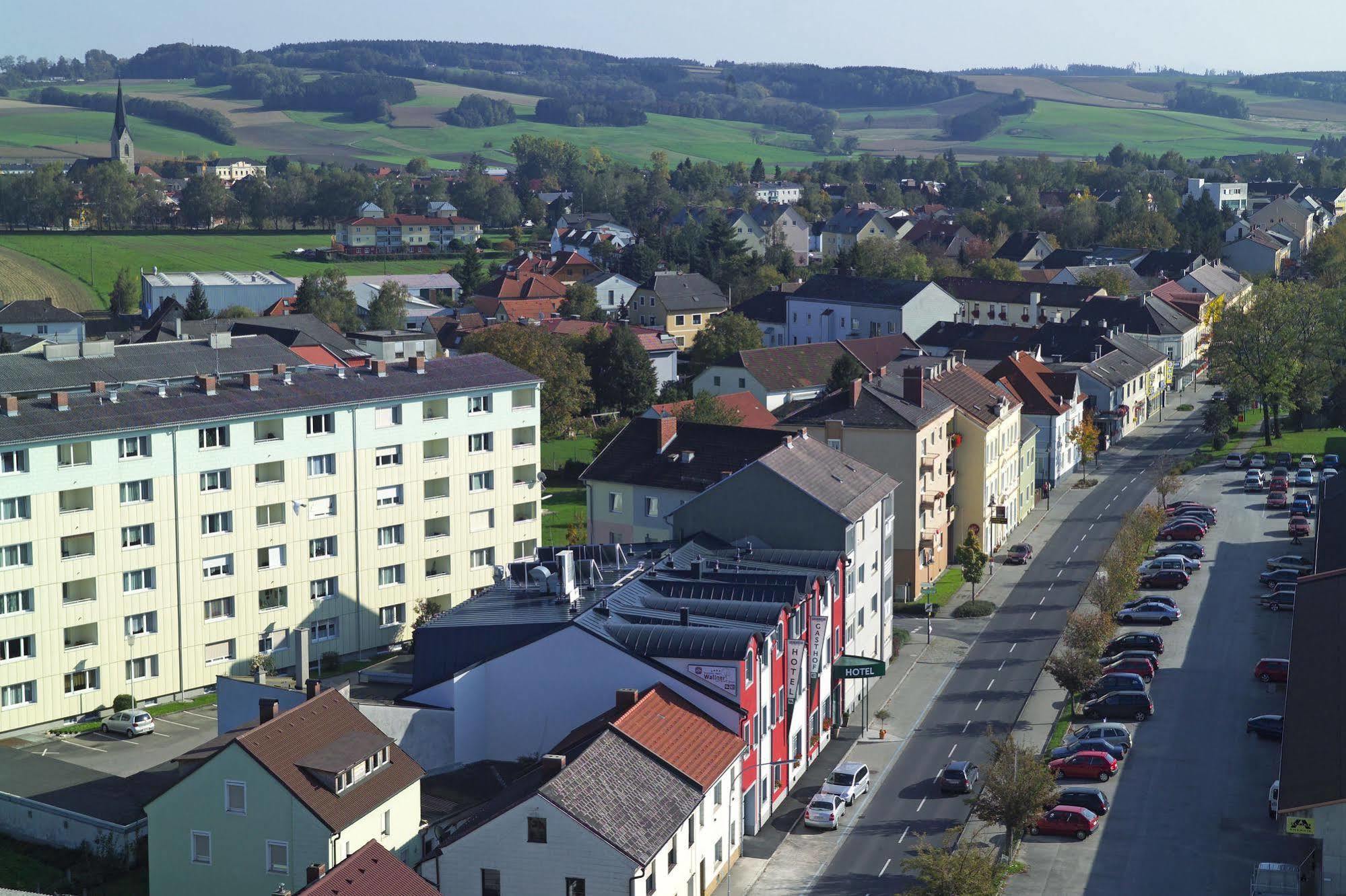 Hotel Restaurant Wallner I Contactless Check-In Sankt Valentin Exterior photo